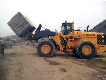 珠聯(lián)玉映 印度花崗巖礦場上的移動(dòng)“工廠”